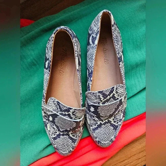 Madewell The Alex Loafer in Snake Embossed Leather in Dark Navy/Black, Size 6 - Picture 3 of 8